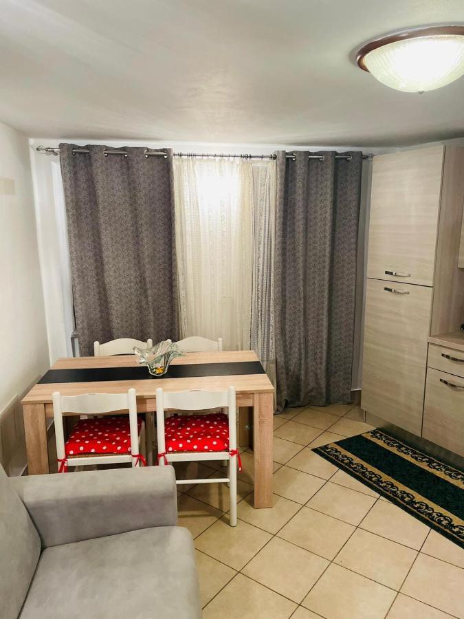 Casa Dei Fiori 2 Daire Somma Lombardo Dış mekan fotoğraf