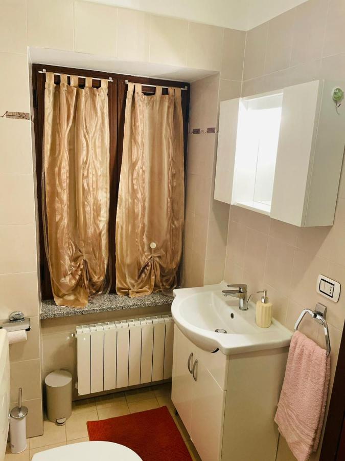 Casa Dei Fiori 2 Daire Somma Lombardo Dış mekan fotoğraf